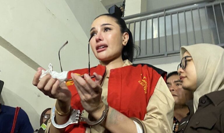 Tangis Nikita Mirzani, Rindu Anak