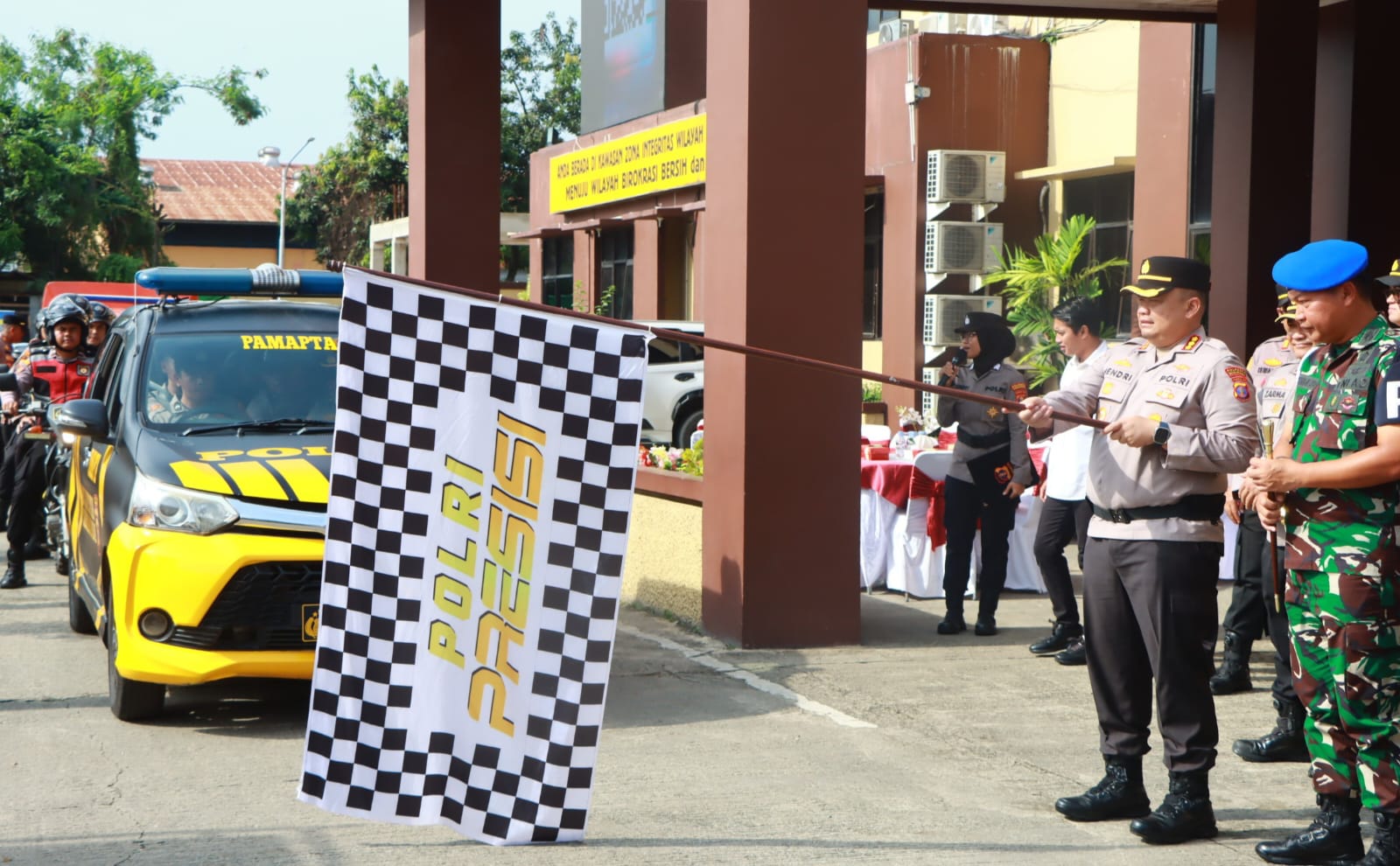 Transformasi Pelayanan Publik Polri, Polresta Samarinda Resmi Luncurkan Program Pamapta 2025 1 Launching Pamapta 2025 yang digelar dalam apel resmi di Lapangan Mako Polresta Samarinda Pojok Negeri