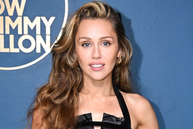 Lagu Dream As One Jadi Soundtrack Film Avatar, Miley Cyrus Merasa Terhormat
