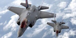 Jet tempur generasi kelima F-35