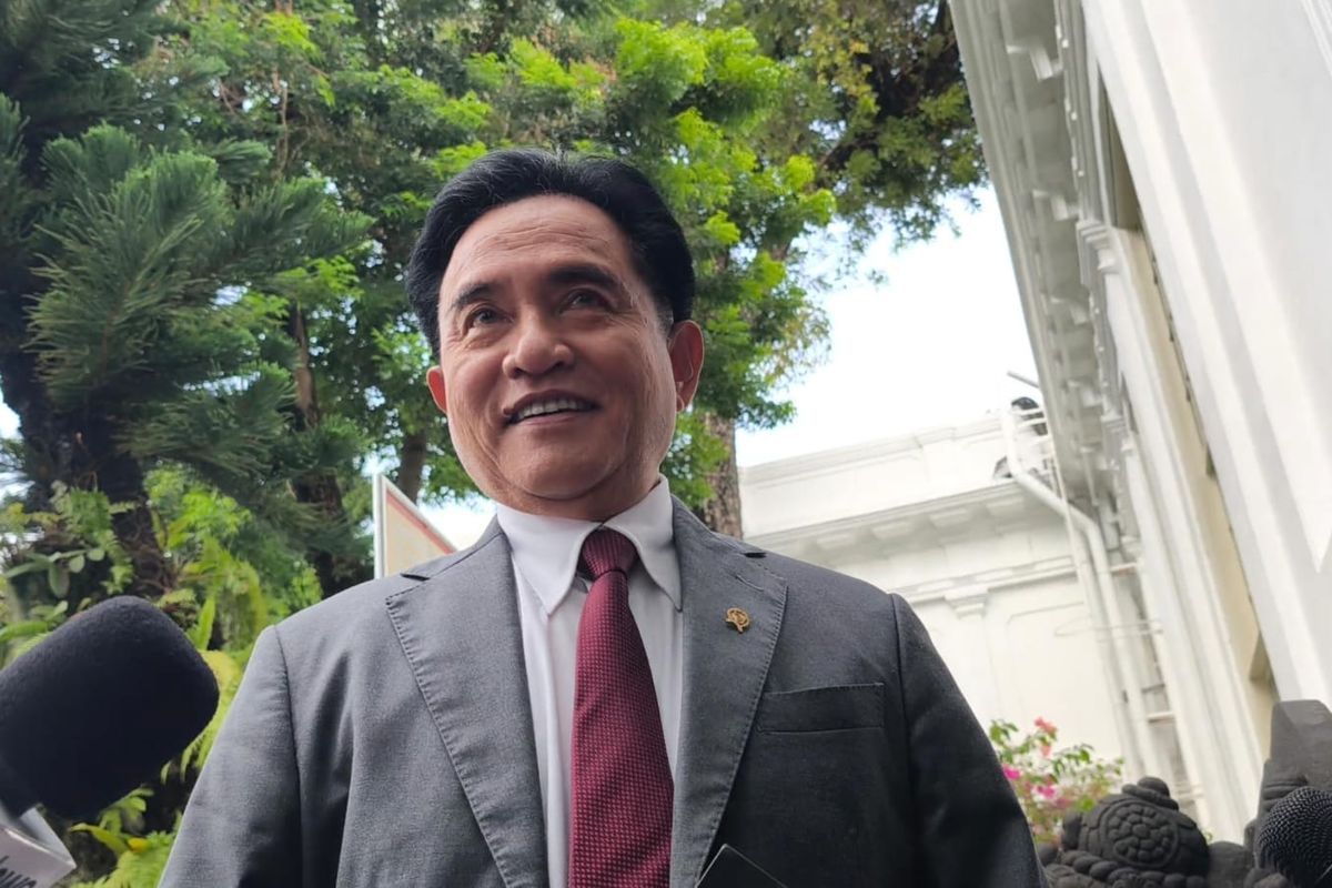 Menteri Koordinator Bidang Hukum, Hak Asasi Manusia, Imigrasi, dan Pemasyarakatan, Yusril Ihza Mahendra