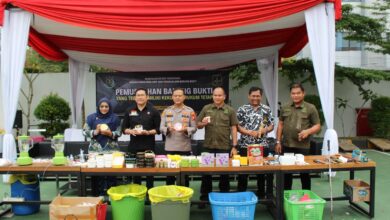 Pemusnahan barang bukti dari beberapa kasus kejahatan di Kejari Samarinda. (IST)