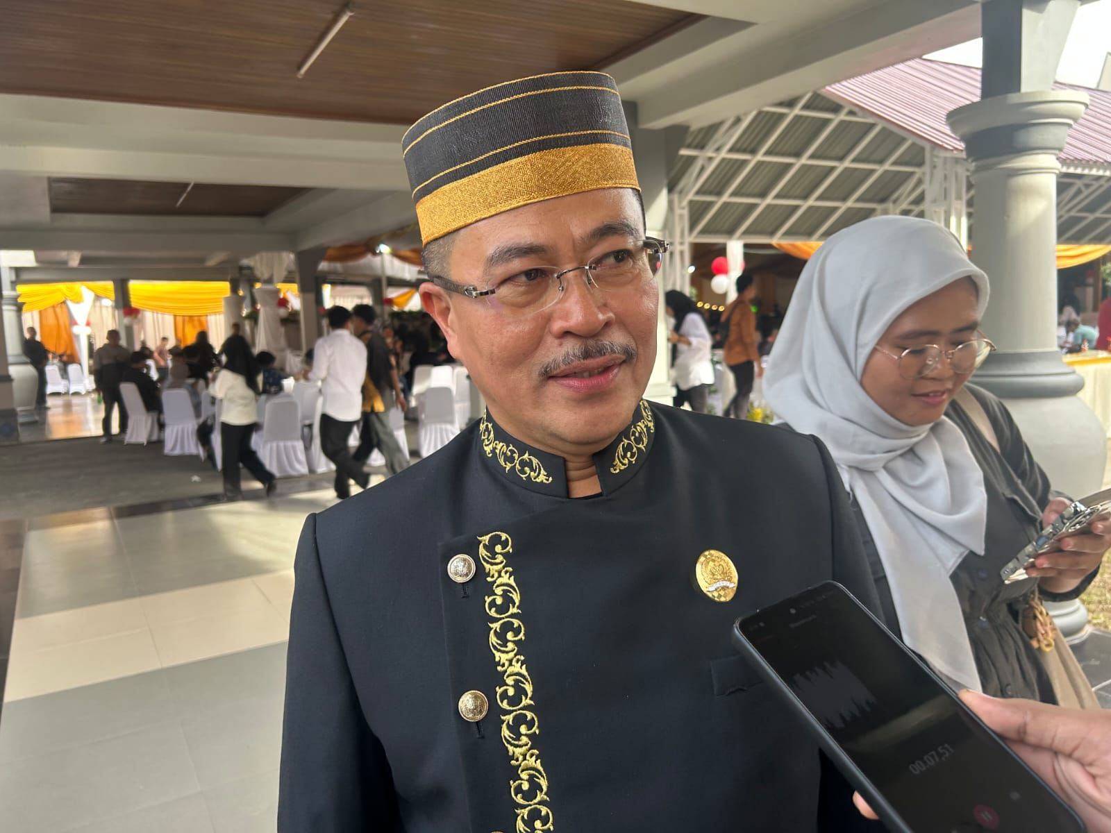 M. Darlis Pattalongi, Sekretaris komisi IV DPRD Kaltim saat diwawancarai di Komplek DPRD, Samarinda. (IST)