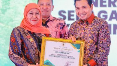 Bagus Panuntun (kanan) jadi Pelaksana Tugas (Plt) Wali Kota Madiun.