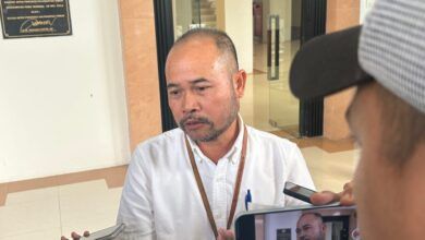 Kepala Bidang Bina Marga PUPR Kaltim, M. Muhran, menjelaskan bahwa penyerahan cek dilakukan setelah perusahaan penabrak jembatan