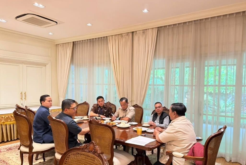 Presiden Prabowo Subianto menggelar pertemuan penting dengan sejumlah menteri dan pejabat negara