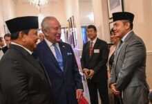 Presiden Republik Indonesia Prabowo Subianto melakukan pertemuan resmi dengan Raja Inggris Charles III.