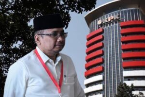 KOLASE FOTO: Mantan Menteri Agama (Menag), Yaqut Cholil Qoumas dan gedung KPK