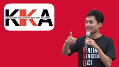 Ketua Badan Eksekutif Mahasiswa (BEM) Universitas Gadjah Mada, Tiyo Ardianto dan Kaukus Indonesia untuk Kebebasan Akademik (KIKA)