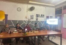 Konferensi pers di Kantor LBH Samarinda, yang dipimpin Juru Bicara sekaligus Pengacara Publik LBH Samarinda, Fadilah Rahmatan Al Kahfi, S.H, Senin (2/2/2026). (IST)