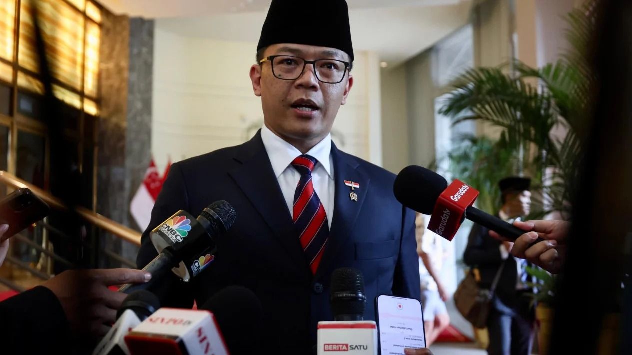 Menteri Luar Negeri Sugiono