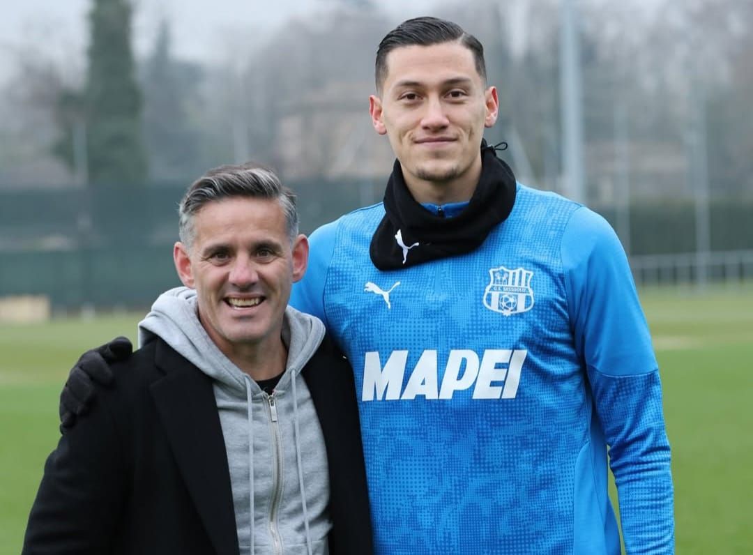 Pelatih Timnas Indonesia, John Herdman dan Jay Idzes