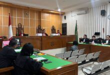 Suasana sidang lanjutan dugaan korupsi yang menjerat Daya Donna di Pengadilan Samarinda. (IST)