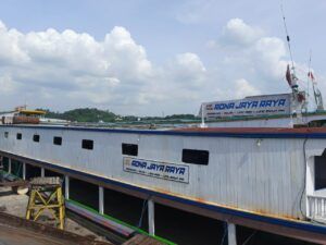 Kapal angkutan Sungai Mahakam yang kini tidak beroperasi