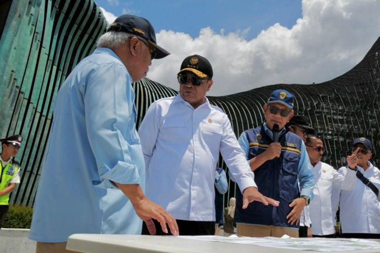 Menteri Koordinator Bidang Politik dan Keamanan (Menko Polkam) Djamari Chaniago tinjau IKN