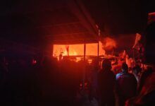 Suasana kebakaran yang terjadi di kawasan Loa Janan Ilir dan meluluhlantakkan enam bangunan warga. (IST)