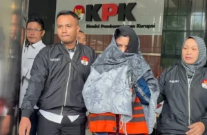 Komisi Pemberantasan Korupsi (KPK) menetapkan Bupati Pekalongan Fadia Arafiq (FAR) sebagai tersangka