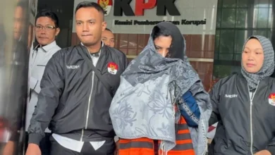 Komisi Pemberantasan Korupsi (KPK) menetapkan Bupati Pekalongan Fadia Arafiq (FAR) sebagai tersangka