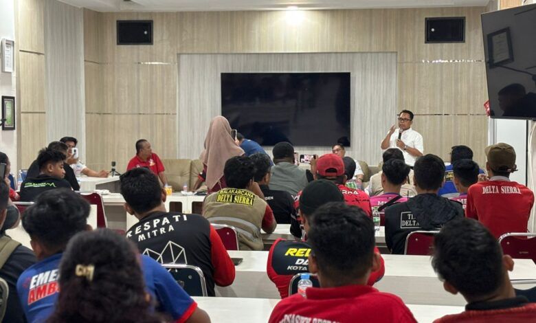 Mediasi di ruang rapat Disnaker Samarinda, dihadiri Kadinkes Samarinda, dirut rs moeis, dan puluhan relawan ambulans Samarinda. (IST)