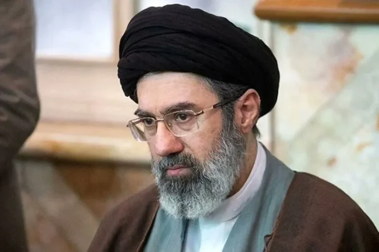 Mojtaba Khamenei sebagai pemimpin tertinggi Iran