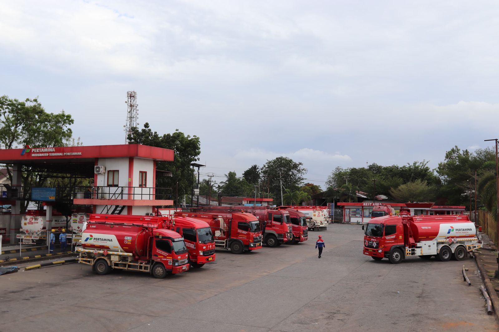 Pertamina Patra Niaga yang menegaskan kesiapan dan ketersediaan pasokan energi selama libur panjang dan arus mudik lebaran