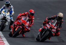 Awal musim MotoGP 2026 langsung menghadirkan kejutan besar di lintasan ketika Aprilia tampil sangat dominan