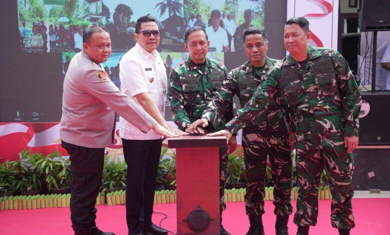 Peresmian jembatan penghubung antara RT 30 Handil Bakti dan RT 23 Simpang Pasir