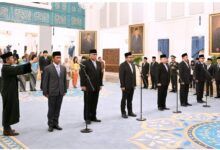 Prabowo Subianto kembali melakukan perombakan kabinet atau reshuffle dengan melantik enam pejabat negara pada Senin (27/4/2026).