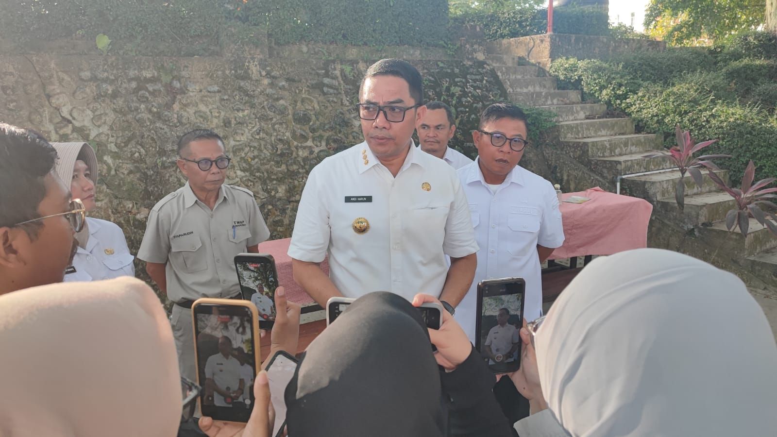 Wali Kota Samarinda, Andi Harun bersama Wakil Wali Kota Saefuddin Zuhri meninjau langsung kawasan Teras Samarinda