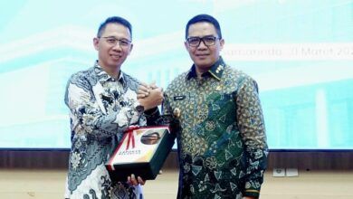 Wali Kota Samarinda, Andi Harun menyerahkan Laporan Keuangan Pemerintah Daerah (LKPD) Tahun Anggaran 2025 kepada BPK