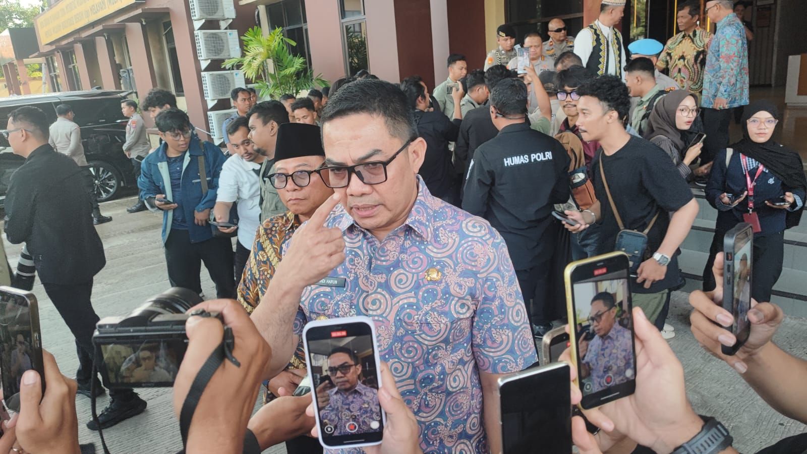 Wali Kota Samarinda, Andi Harun yang dijumpai awak media usia mengikuti kegiatan silaturahmi dan konsolidasi di gedung Mapolresta Samarinda
