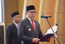 Wali Kota Samarinda, Andi Harun resmi melantik Neneng Chamelia Shanti sebagai Sekda