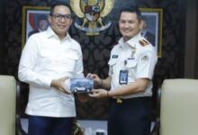 Wali Kota Samarinda, Andi Harun terima audiensi Kepala Kantor Imigrasi Kelas I TPI Samarinda, Misnal Ariyanto