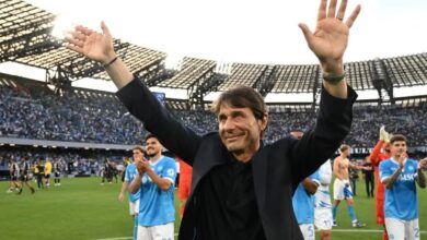 Antonio Conte resmi mengakhiri kebersamaannya dengan Napoli