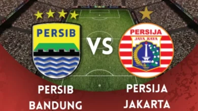 Laga panas antara Persija Jakarta (Persija) dan Persib Bandung (Persib)