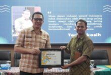 Wali Kota Samarinda, Andi Harun menjadi narasumber dalam Rakernas Forum Program Studi Desain Produk Industri Indonesia Tahun 2026.