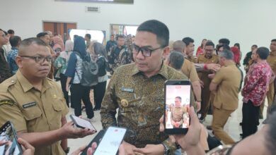– Wali Kota Samarinda Andi Harun