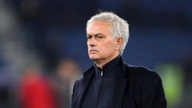 Jose Mourinho membantah rumor akan kembali melatih Real Madrid