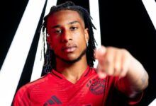 Michael Olise, winger yang saat ini bersinar bersama Bayern Munich