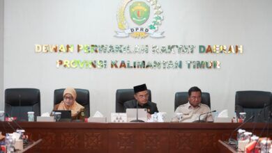Rapat antara Tim Anggaran Pemerintah Daerah (TAPD) dan Badan Anggaran (Banggar) DPRD Kaltim pada Senin (22/6/2026).