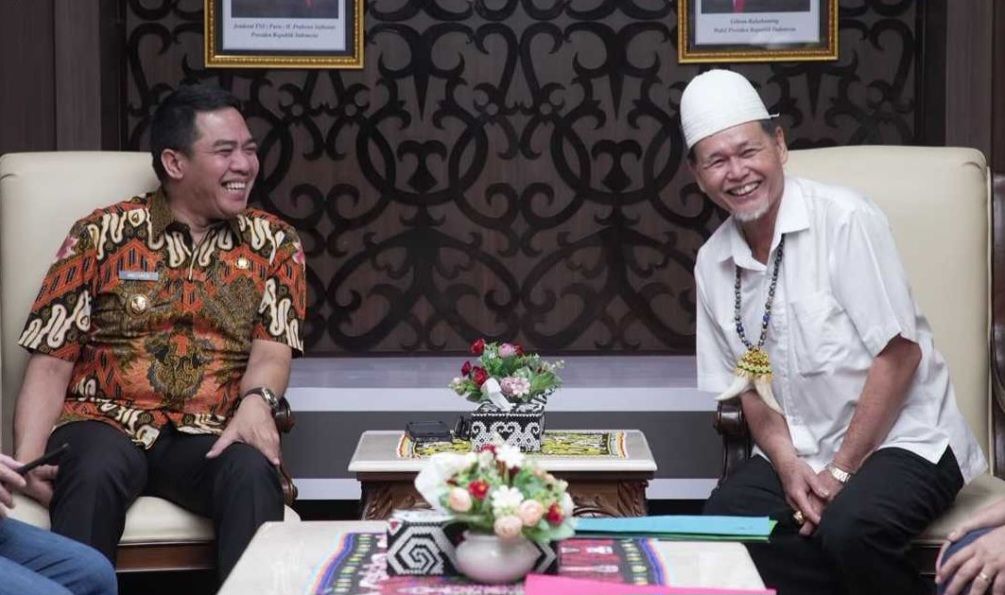 Wali Kota Samarinda, Andi Harun menerima audiensi perwakilan Lembaga Adat Dayak Kenyah di Balai Kota padda Jumat (12/6/2026) sore.