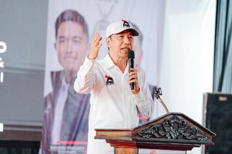 Presiden ke-7 RI Joko Widodo (Jokowi) menghadiri Rapat Koordinasi Daerah (Rakorda) DPD Partai Solidaritas Indonesia (PSI) Tulang Bawang, Lampung, Jumat (26/6).