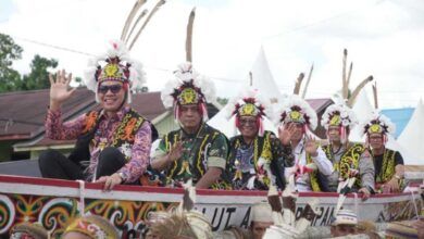 Wali Kota Samarinda, Andi Harun resmi membuka Festival Budaya Dayak Kenyah Desa Budaya Pampang Tahun 2026 pada Kamis (25/6/2026).