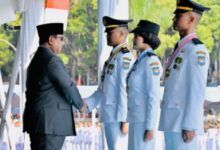 Presiden Prabowo Subianto melantik Pamong Praja Muda (PPM) Angkatan XXXIII Institut Pemerintahan Dalam Negeri (IPDN) Tahun 2026