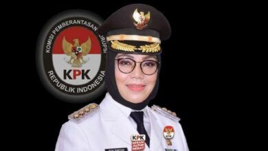 KPK mengamankan Bupati Sukoharjo, Etik Suryani