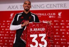 Ronald Araujo gabung ke Liverpool