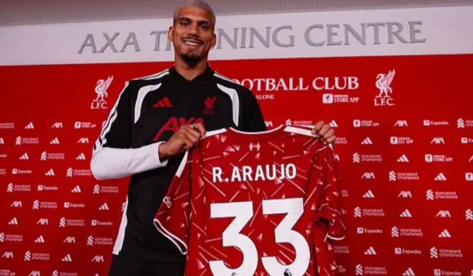 Ronald Araujo gabung ke Liverpool