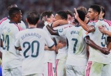 Pera pemain Real Madrid saat merayakan gol ke gawang Real Sociedad