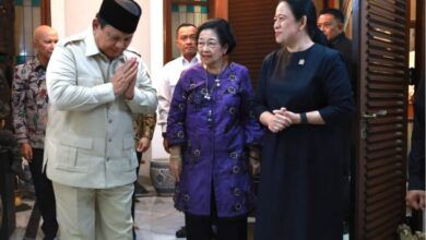 Presiden Prabowo Subianto menemui Ketua Umum PDI Perjuangan Megawati Soekarnoputri di kediamannya, Jalan Teuku Umar