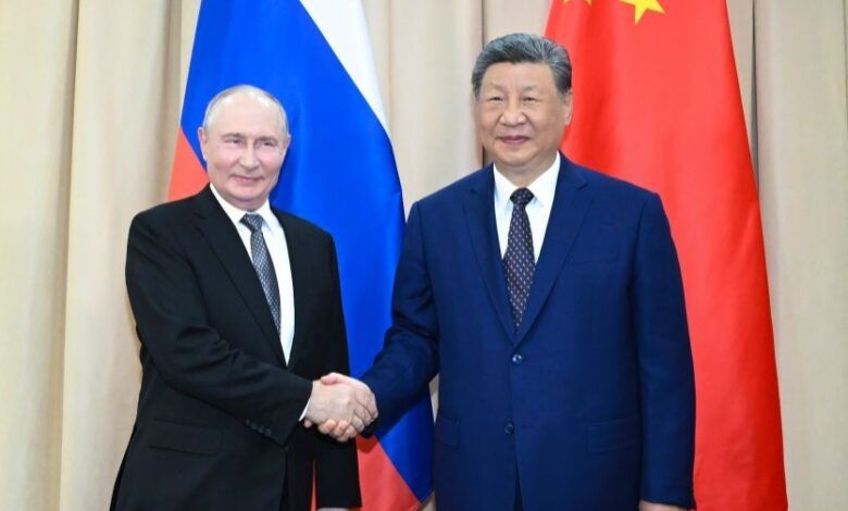 Presiden Rusia Vladimir Putin bertemu Presiden China Xi Jinping
